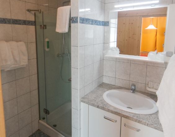 Apartment-Bathroom, &copy; Franz Inghofer