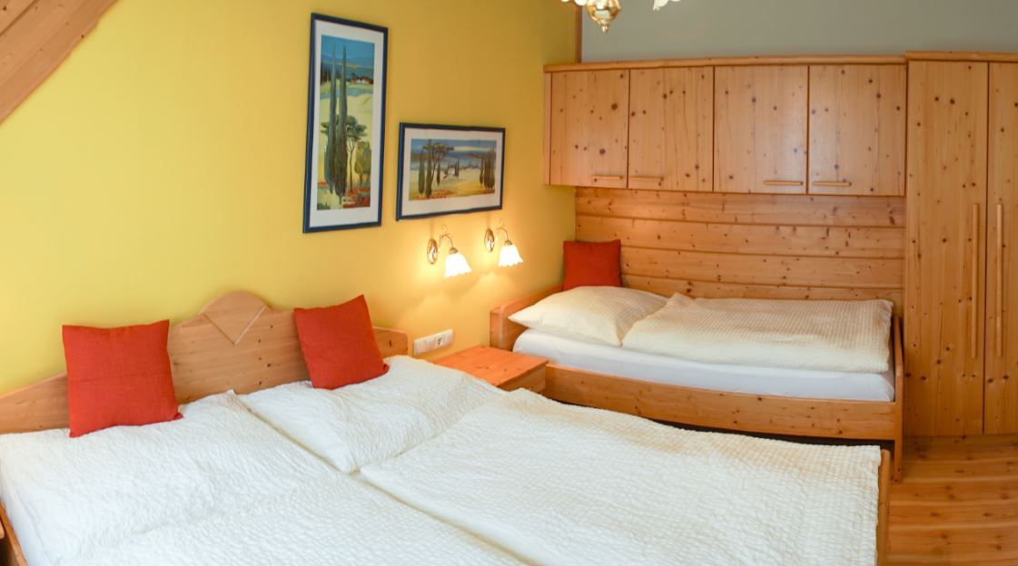 Fewo-Schlafzimmer_1
