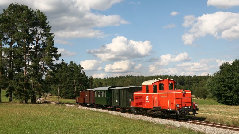 Wackelsteinexpress, &copy; Schneider