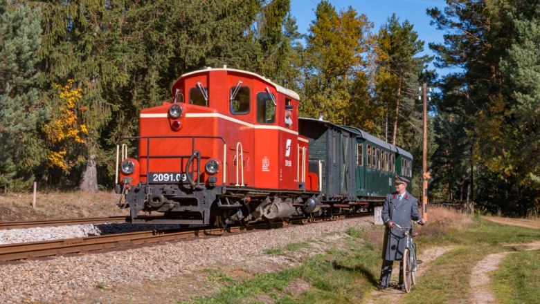 Wackelsteinexpress, &copy; Heussler